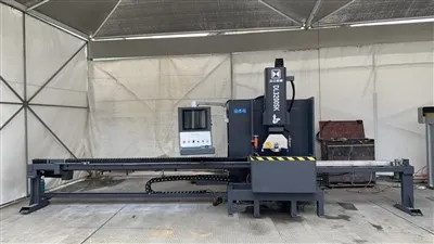 מכונת חיתוך רצועת מים ב-CNC
